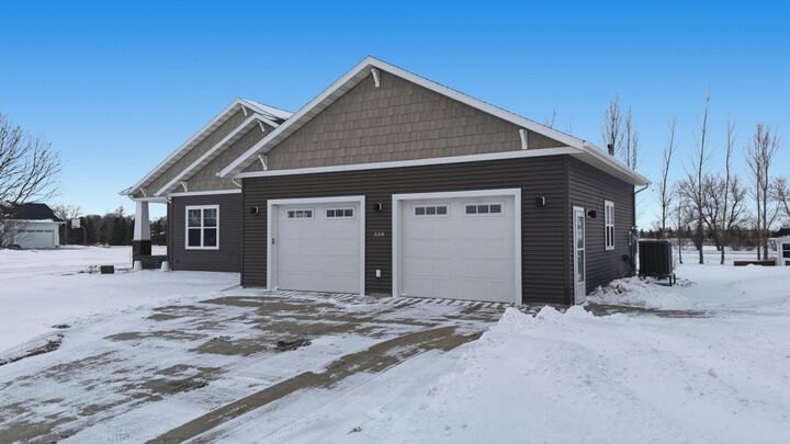 Property Photo: 330 31st Avenue NW ND 58078