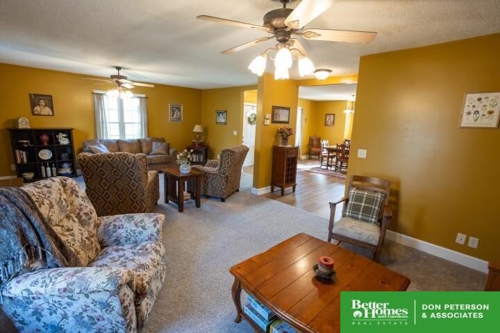 Property Photo:  453 W 7th Street  NE 68066 