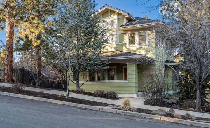 Property Photo: 2398 NW Lemhi Pass Drive OR 97703