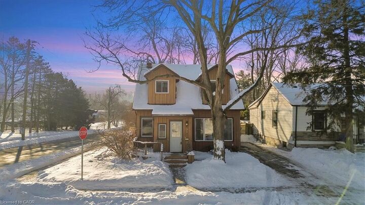 Property Photo:  31 Hunter Street  ON L9H 1E5 