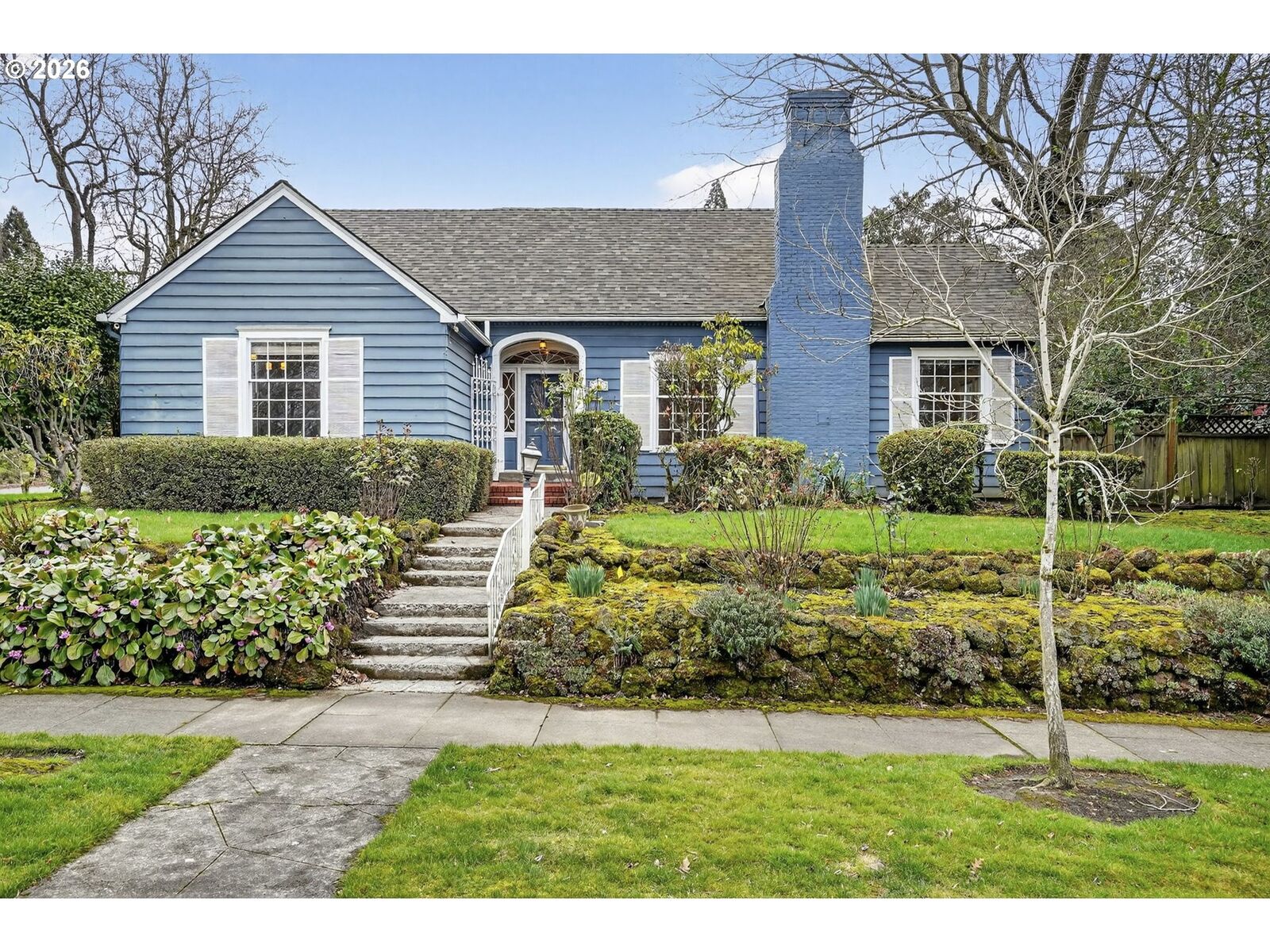 Property Photo:  1210 SE 57th Ave  OR 97215 