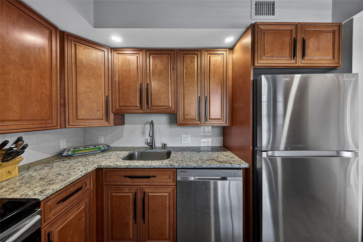 Property Photo:  3200 N Palm Aire Drive 508  FL 33069 