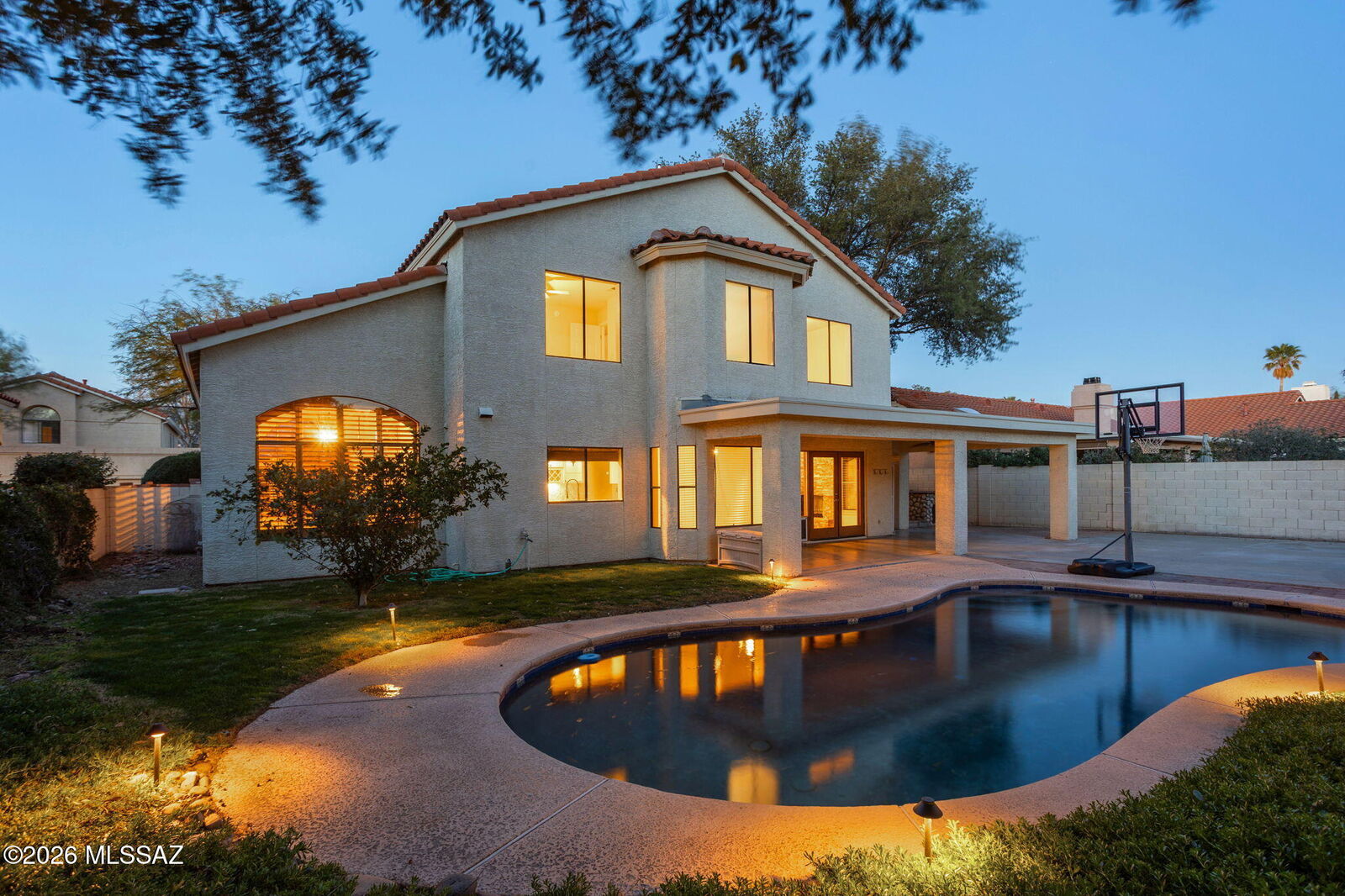 Property Photo:  7312 E Shoreward Loop  AZ 85715 