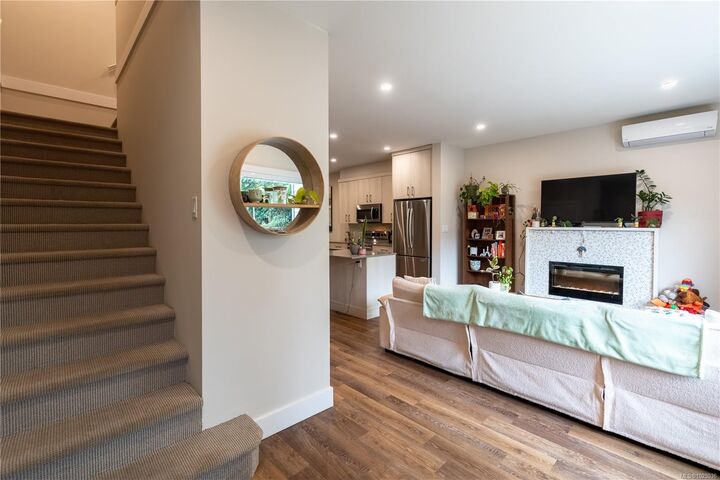 Property Photo:  625 Hellesen Dr 6  BC V0R 2Z0 