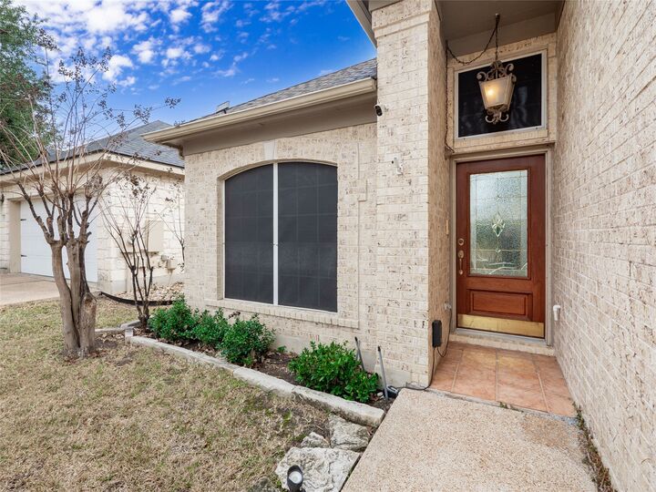 Property Photo: 11029 Ballybunion Place TX 78747