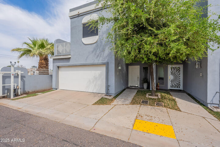 Property Photo:  1862 W Vermont Avenue  AZ 85015 