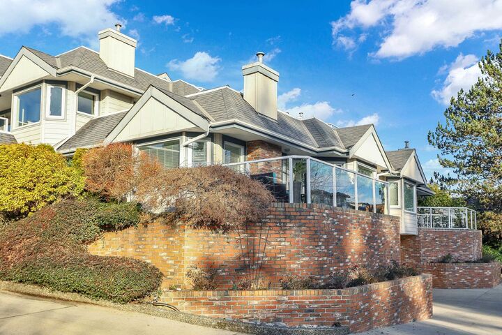 Photo de la propriété:  13965 16 Avenue 114  BC V4A 1P8 