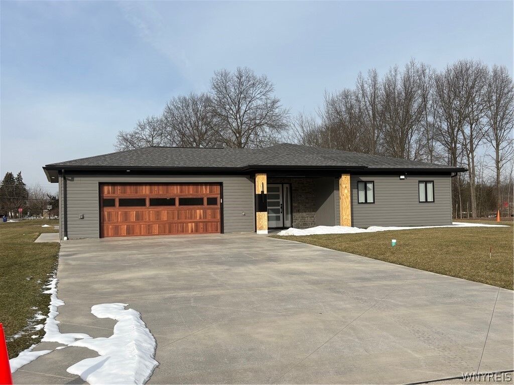 Property Photo:  855 Madison Drive  NY 14092 