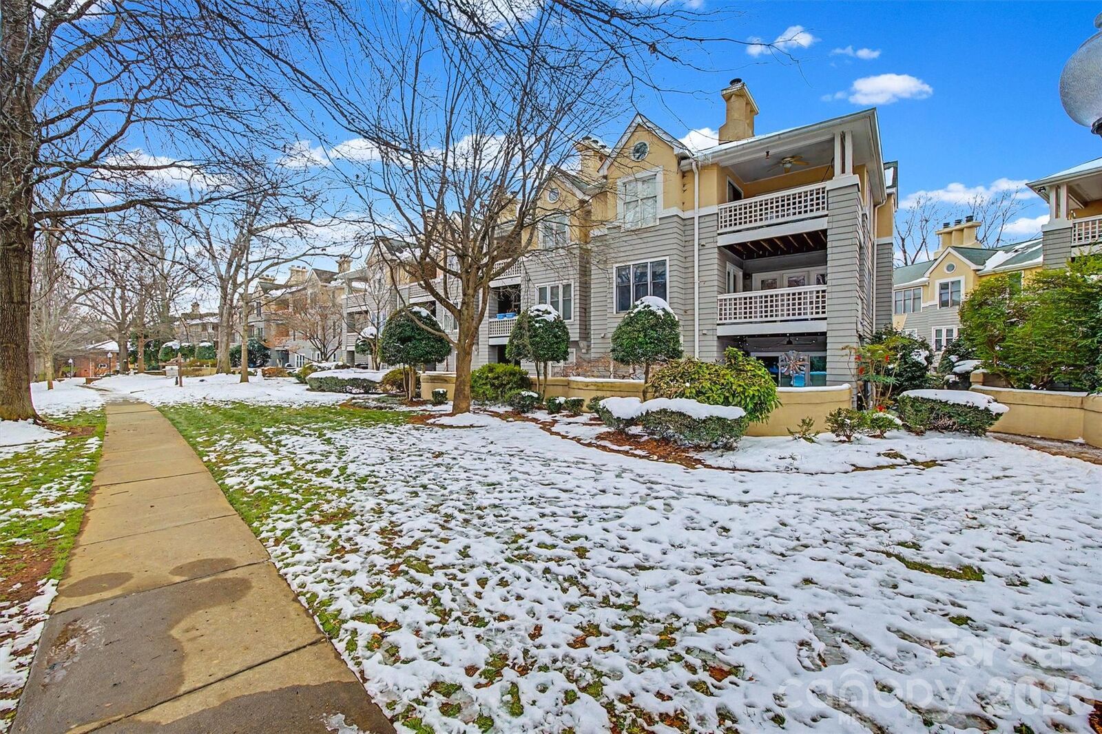 Property Photo:  232 Queens Road  NC 28204 