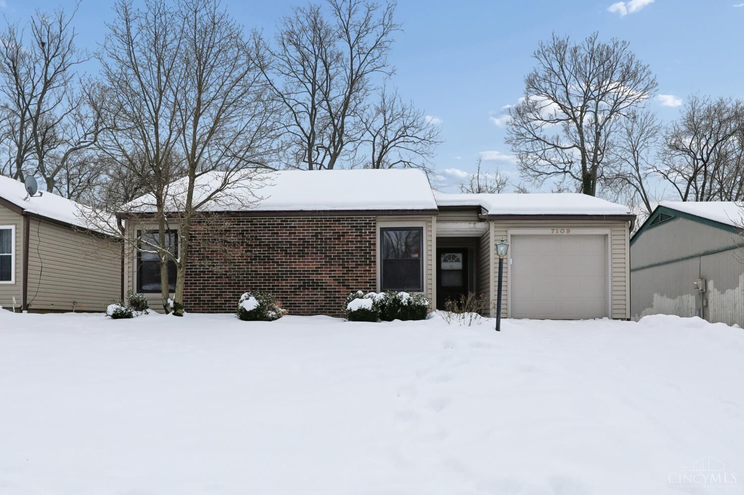 Property Photo:  7109 Woodridge Drive  OH 45230 