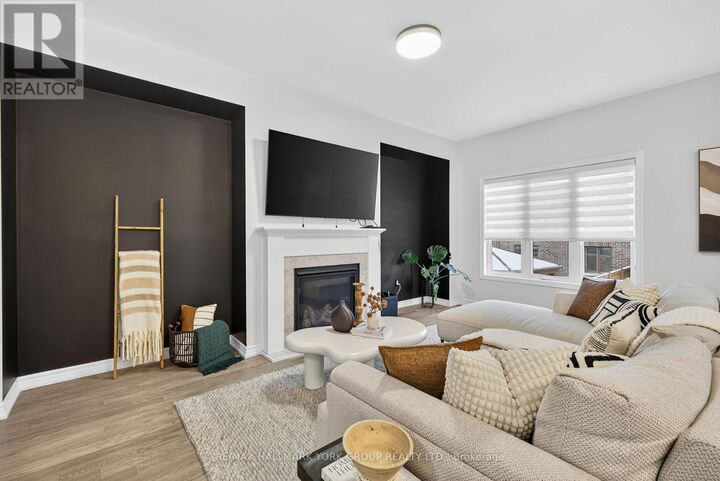 Property Photo:  20 Gord Matthews Way  ON L9P 0E9 