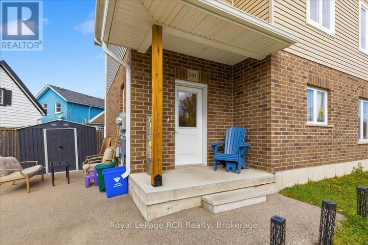 Property Photo: 38 Cobourg Lane ON N5A 1E7