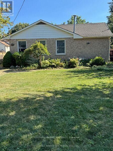 Property Photo:  500 Canterbury Street  ON N4S 4K7 