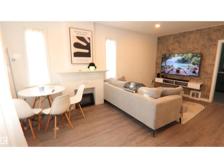 Property Photo:  11161 67 St NW  AB T5B 1K7 