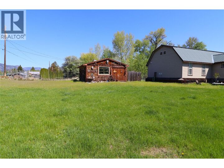 Property Photo: 5818 17th Street BC V0H 1H0
