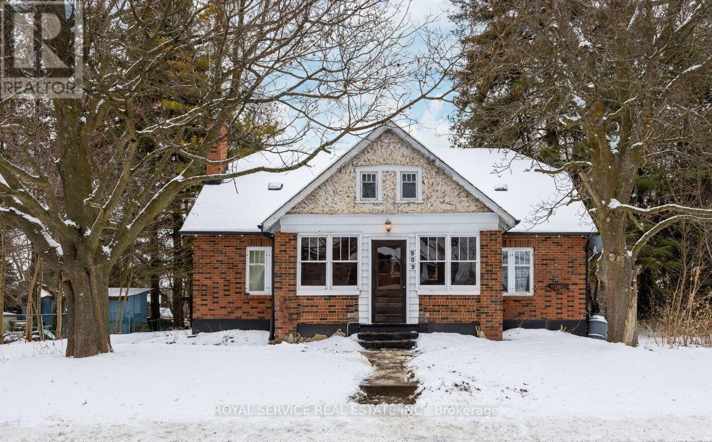 Property Photo:  909 7A Highway  ON L0A 1C0 