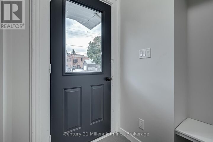 Property Photo:  276 Edward Street Upper  ON N0G 2W0 
