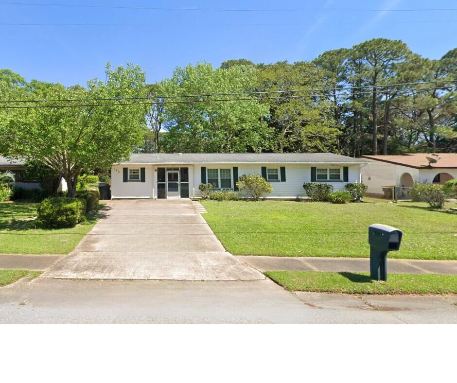Property Photo: 123 SW Robinwood Drive FL 32548
