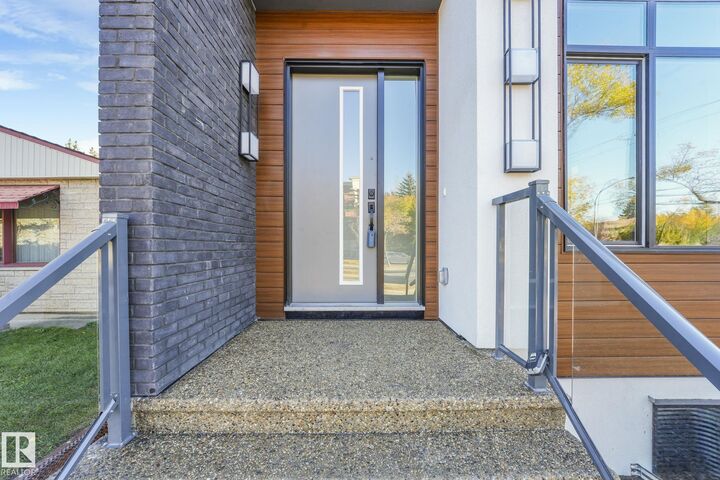 Property Photo:  9605 142 Street NW  AB T5N 2M8 