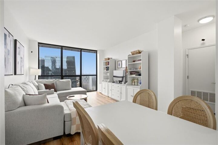 Property Photo:  1280 W Peachtree Street NW 3713  GA 30309 