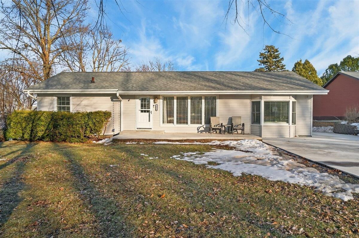 Property Photo: 3814 Hillside Drive IA 50613