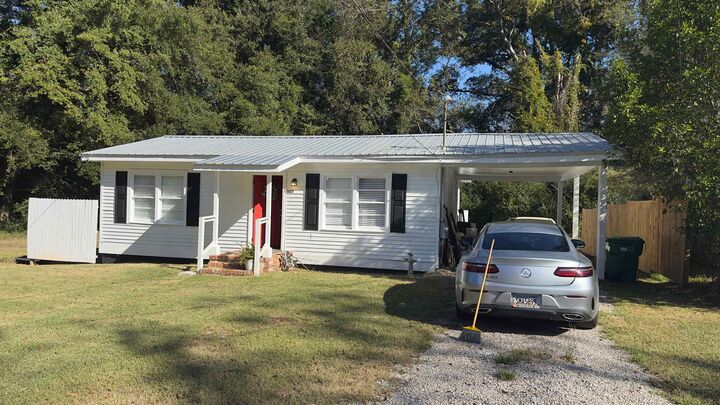 Property Photo:  607 Bryan Avenue  GA 30669 
