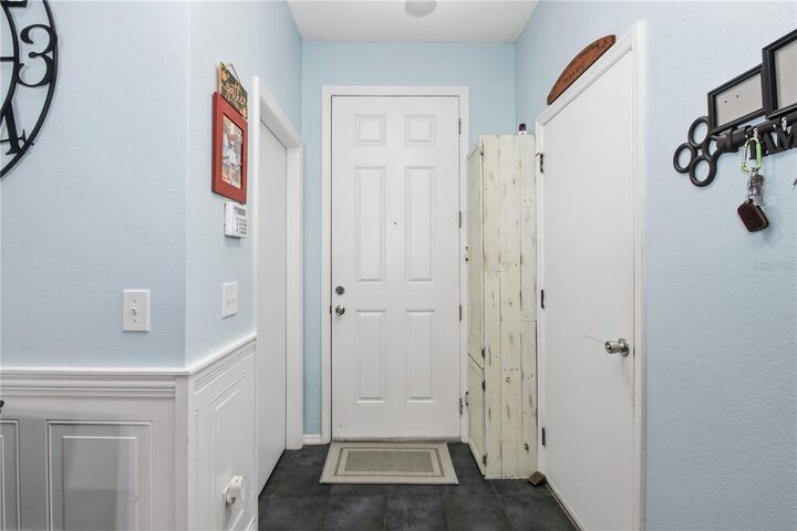 Property Photo:  608 Old Pine Court  FL 32773 