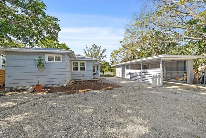 Property Photo: 6841 Longboat Drive S FL 34228