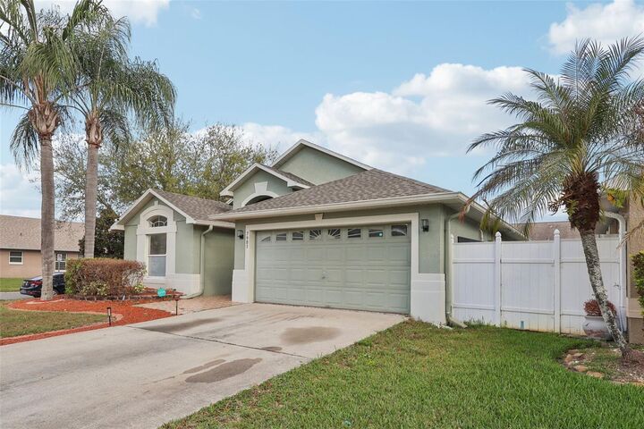 Property Photo:  7903 Oakstone Court  FL 32822 