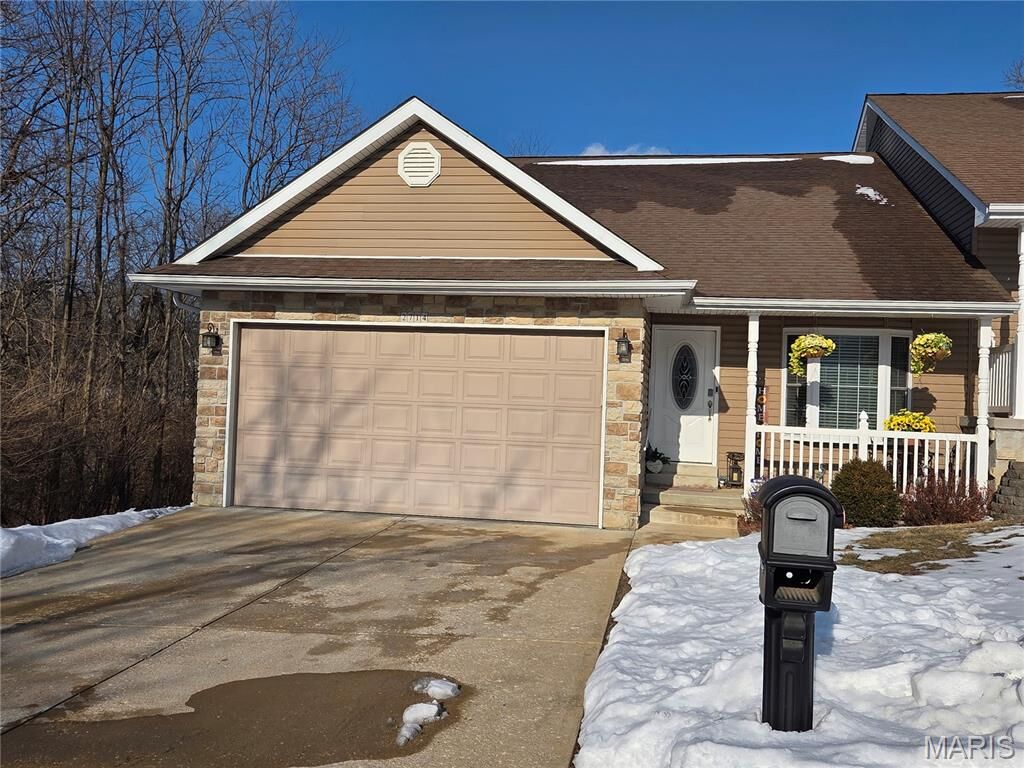 Property Photo: 2714 Royal Oak Drive MO 63049