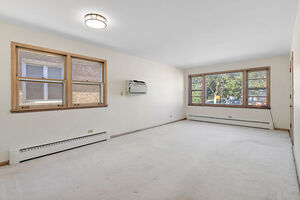 Property Photo:  5705 W Higgins Avenue 1  IL 60630 