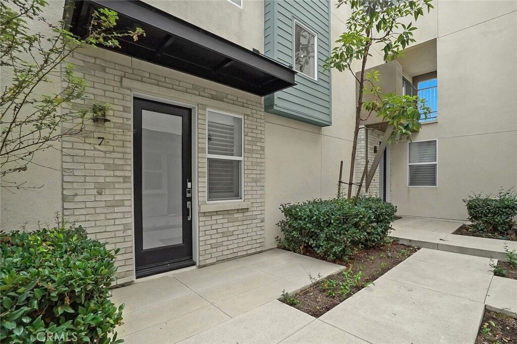 Property Photo:  318 Bridgewater 7  CA 90247 