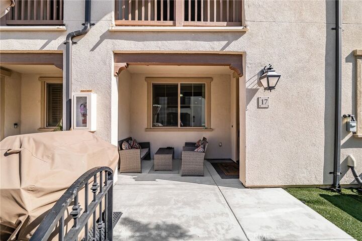Property Photo:  2815 E Berry Loop Privado  CA 91761 