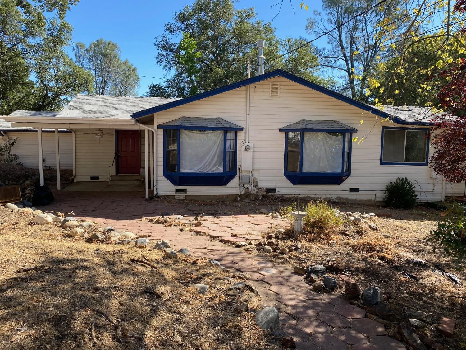Property Photo: 306 Edna Drive CA 95245