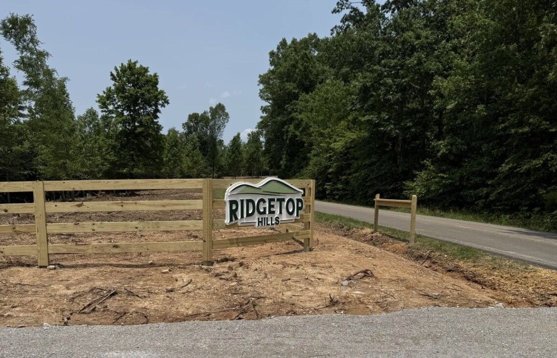 Property Photo:  321 Ridgetop Rd  TN 38462 