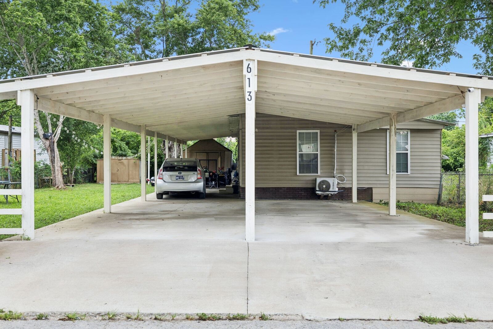 Property Photo:  613 Sycamore Ln  TN 37086 