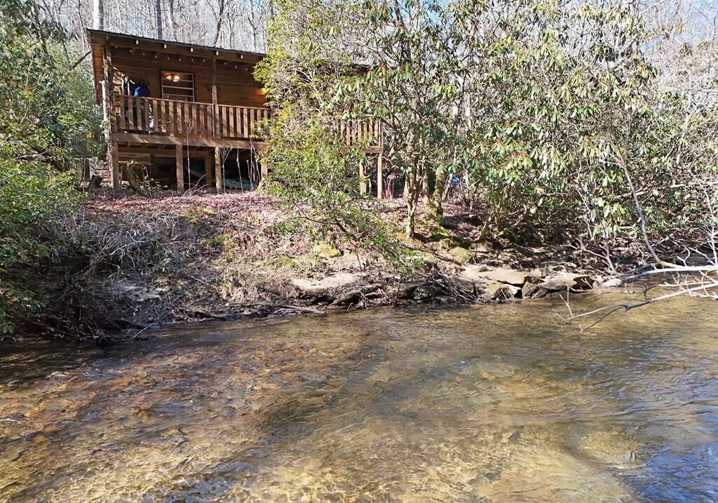 Property Photo:  150 Donna Lee Lane  GA 30559 