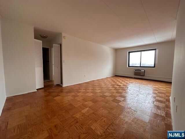 Property Photo:  77 Prospect Avenue 6H  NJ 07601 