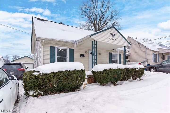 Property Photo:  464 Elm Street  OH 44471 