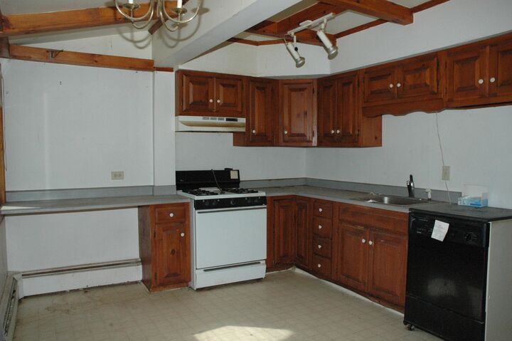 Property Photo:  426 Milford Street  NH 03102 