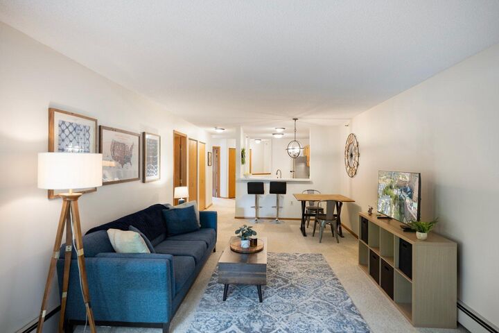 Property Photo:  7622 York Avenue S 1110  MN 55435 