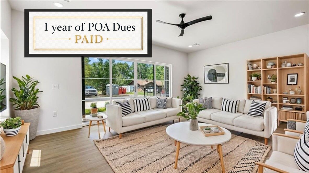 Property Photo:  949 SE 10th Street  AR 72712 