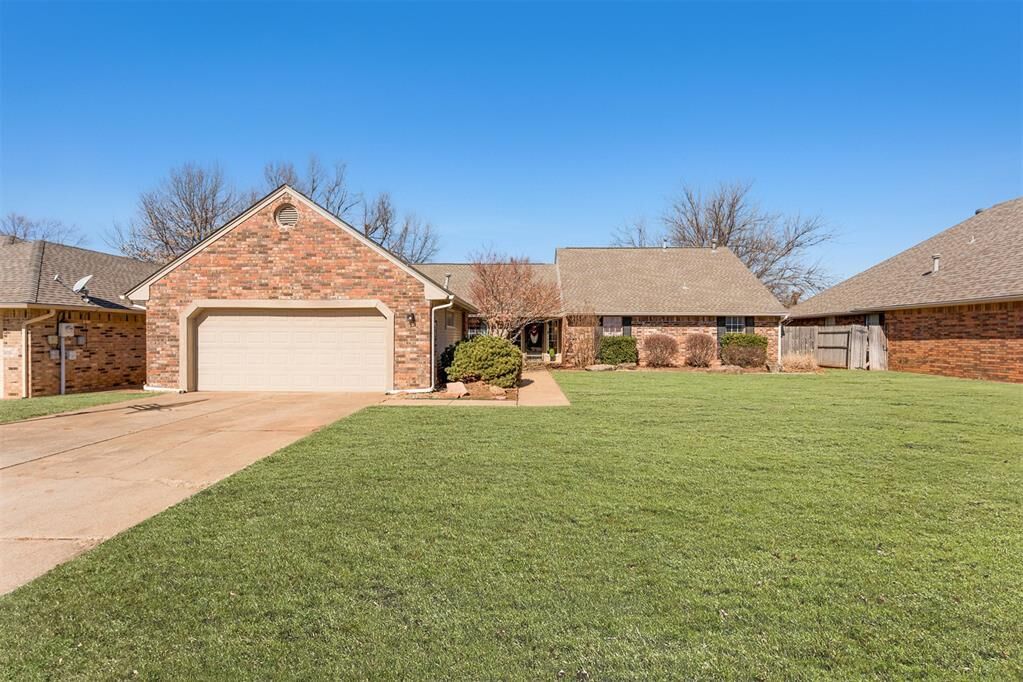 Property Photo:  2509 Jeannes Trail  OK 73012 