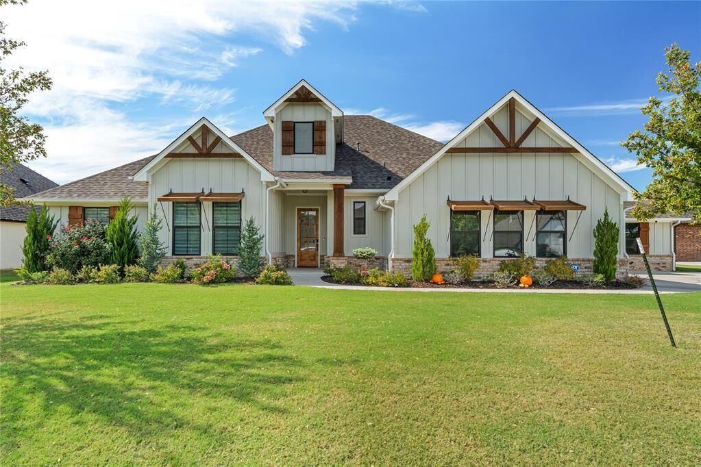 Property Photo:  12825 Parkside Drive  OK 73173 