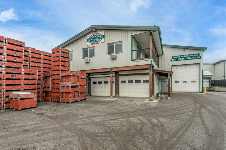 Property Photo:  1685 Rutland Road N  BC V1X 4Z8 