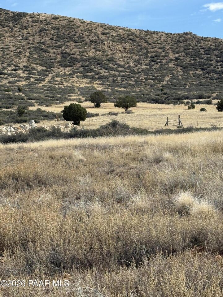 Property Photo:  9006 N Velvet Forest Way  AZ 86315 