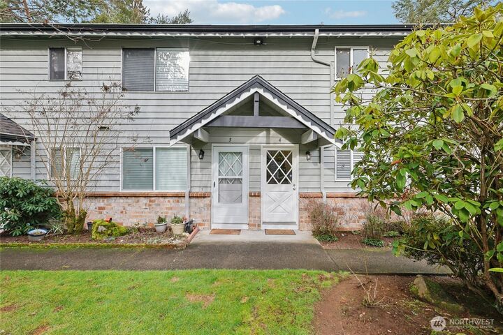Property Photo:  7909  218th Street SW 4  WA 98026 