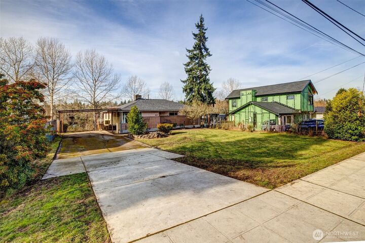 Property Photo:  8637  24th Avenue SW  WA 98106 