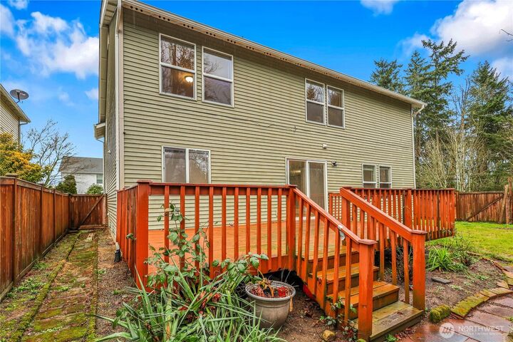 Property Photo:  831 SW 364th Place  WA 98023 
