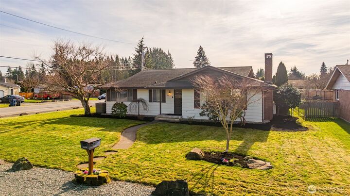 Property Photo:  5430  91st Street NE  WA 98270 